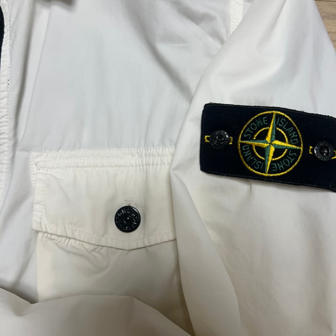 스톤아일랜드 오버 셔츠 상품이미지3