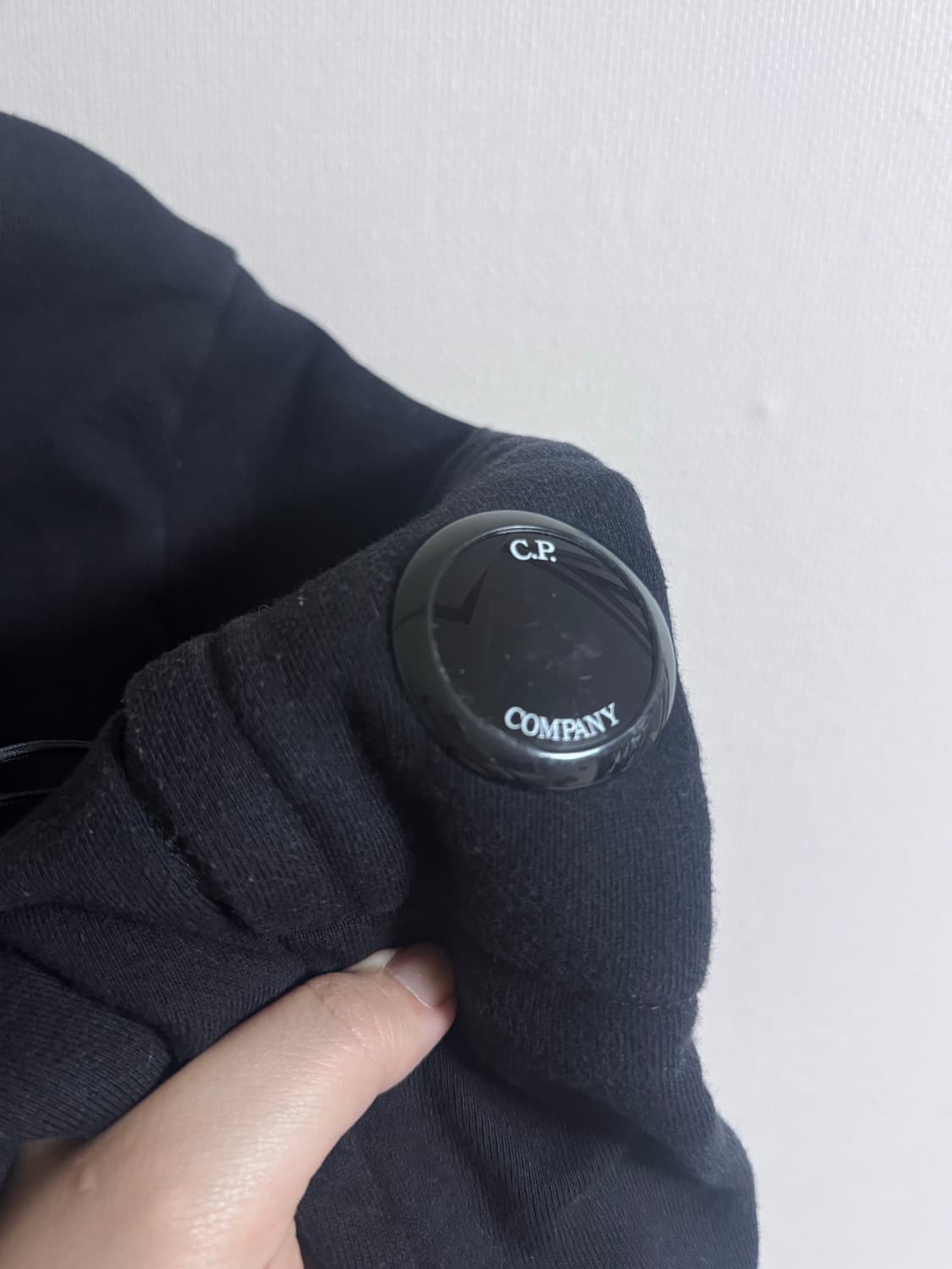 C.P. 컴퍼니 블랙 맨투맨  사이즈 2XL 상품이미지3