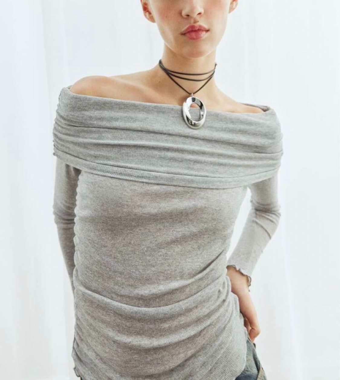 택달린 새상품 자라 셔링 디테일 오프숄더 티셔츠 s 상품이미지1