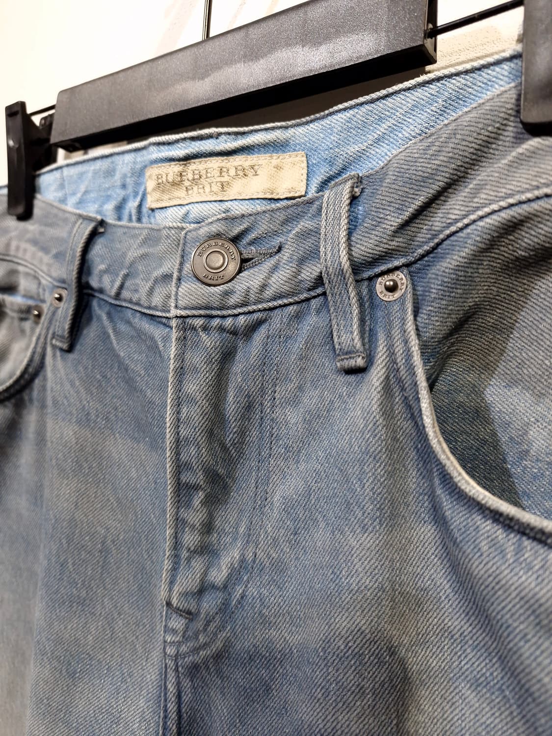 버버리 브릿 슬림핏 데님 팬츠 W33/L32 상품이미지3
