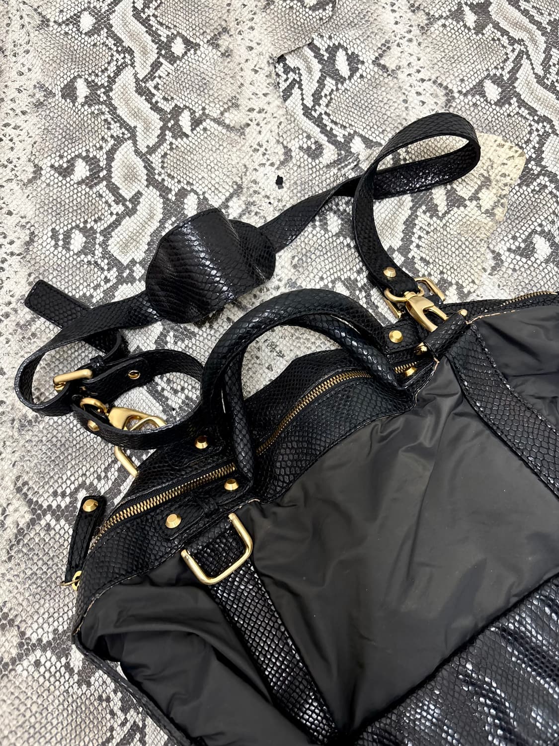 “Vintage” V-Kei Mood Python Leather Det 상품이미지3