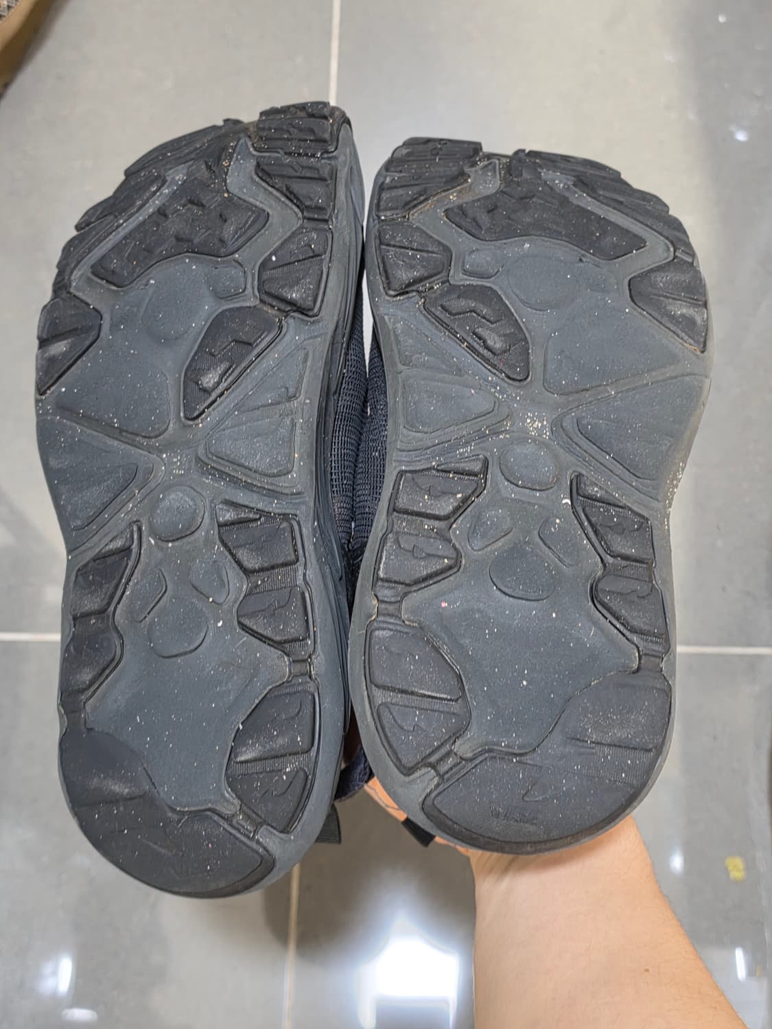 판매)호카 호파라2 블랙 샌들 270 상품이미지4