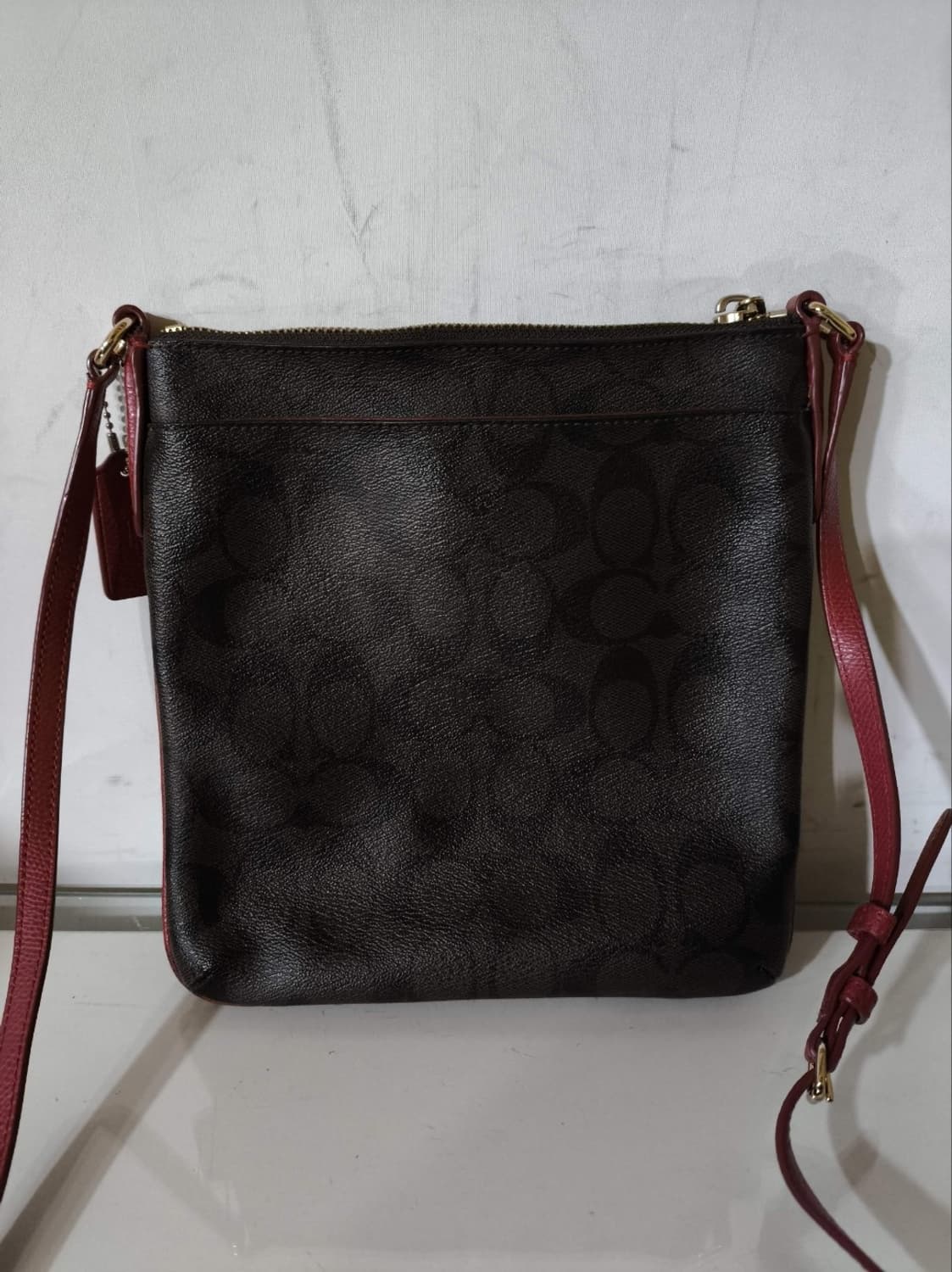 코치 가죽 미니 크로스백 상품이미지5