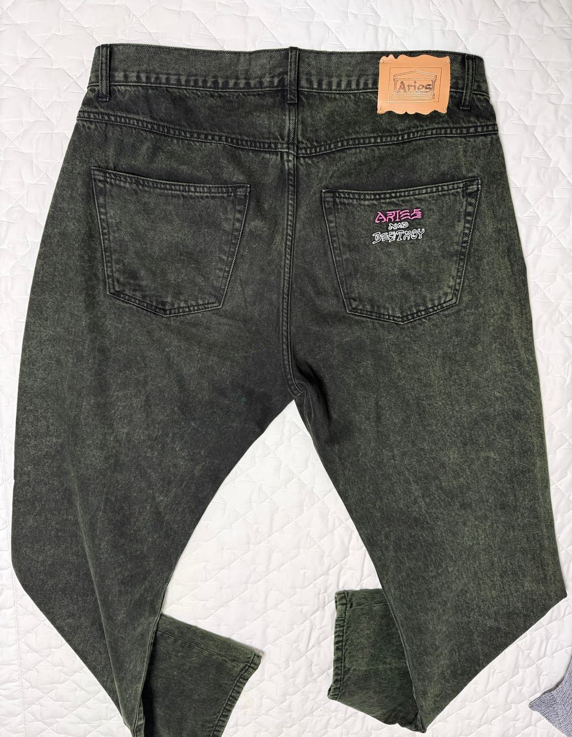 Aries wash batten jeans 아리즈 워시 배턴 진 그린 상품이미지5