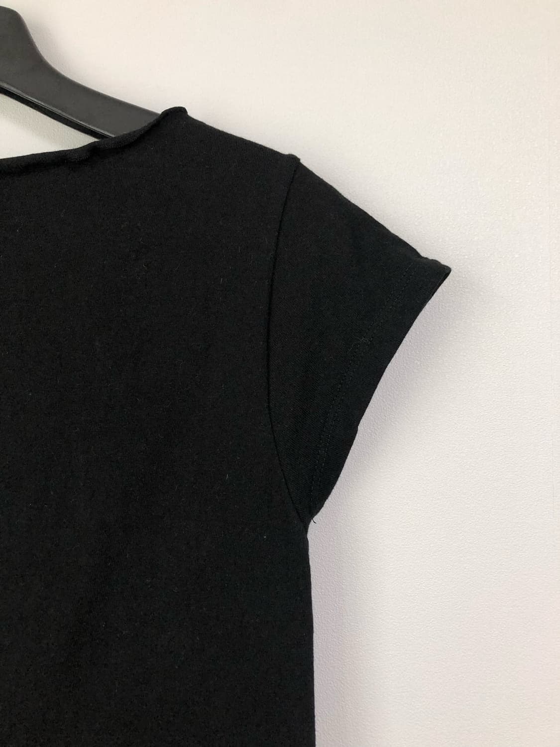 릿킴 ruffle boat neck tee (black) 상품이미지3