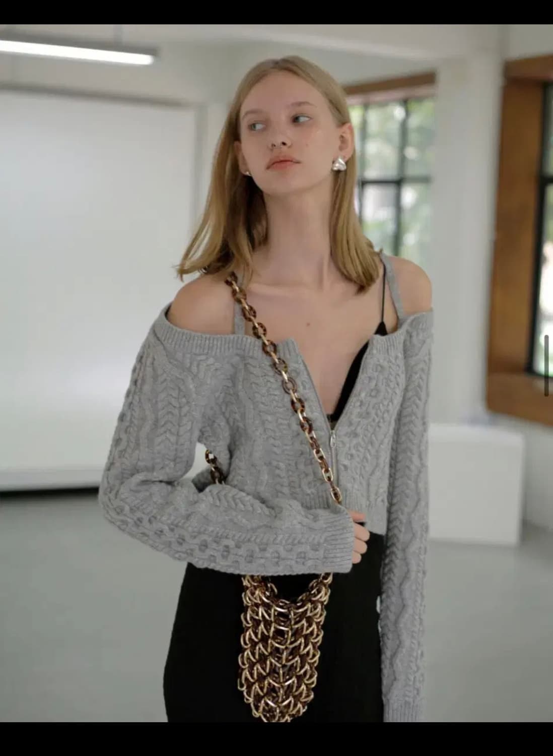 새상품) 소프트서울 오프숄더 니트 가디건 상품이미지1