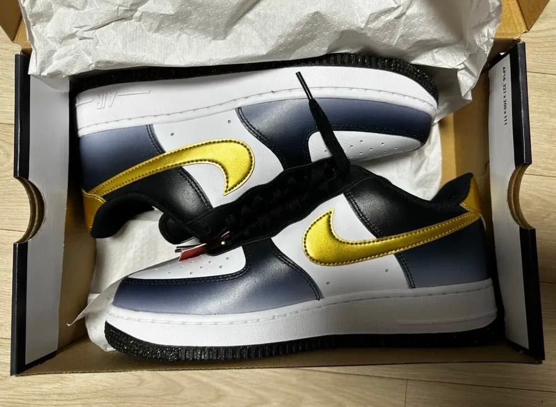 나이키 에어포스1 블랙/화이트/골드  260 상품이미지1