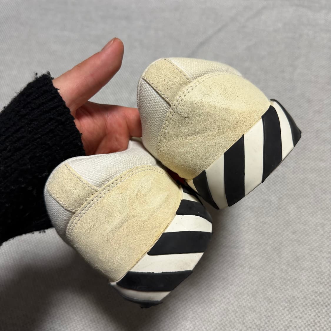 오프화이트 에로우 벌크 로우 스니커즈 상품이미지6