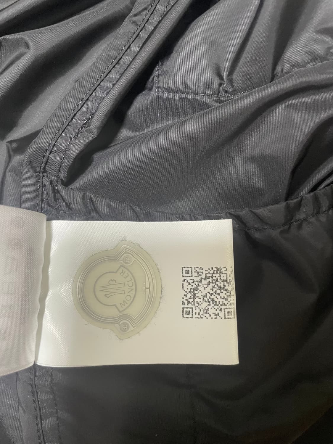 백화점판 새상품급 정품 몽클레어 바람막이 자켓 상품이미지4