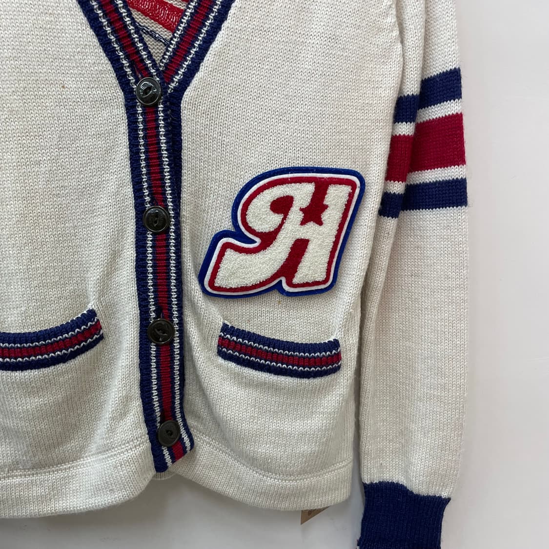 히스테릭 글래머 y2k 프레피 스포티 로고 배색 가디건 상품이미지2