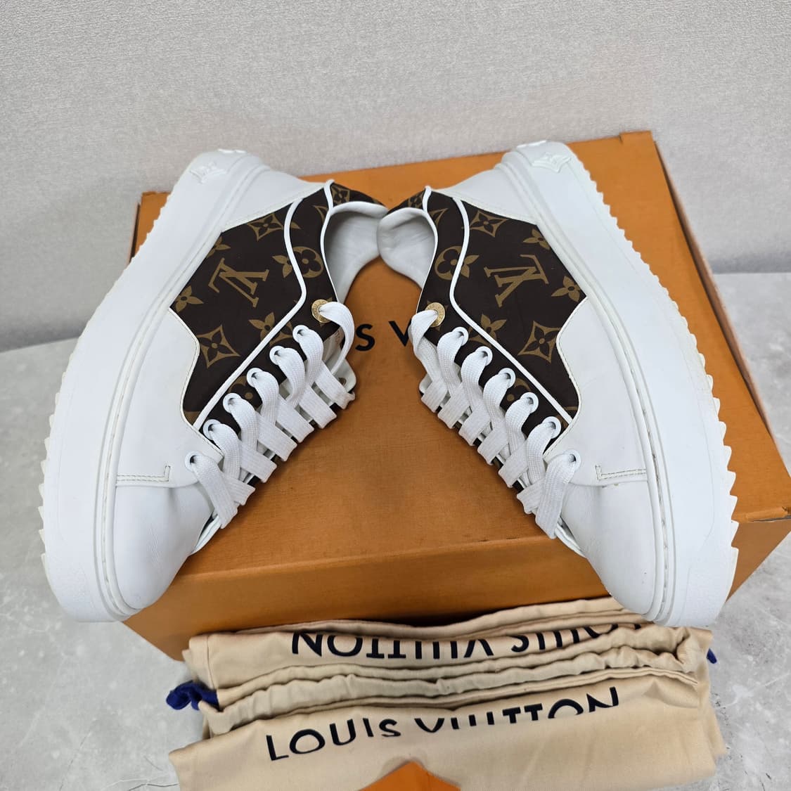 루이비통 타임 아웃 스니커즈 신발 39사이즈 250 255 판매 상품이미지5