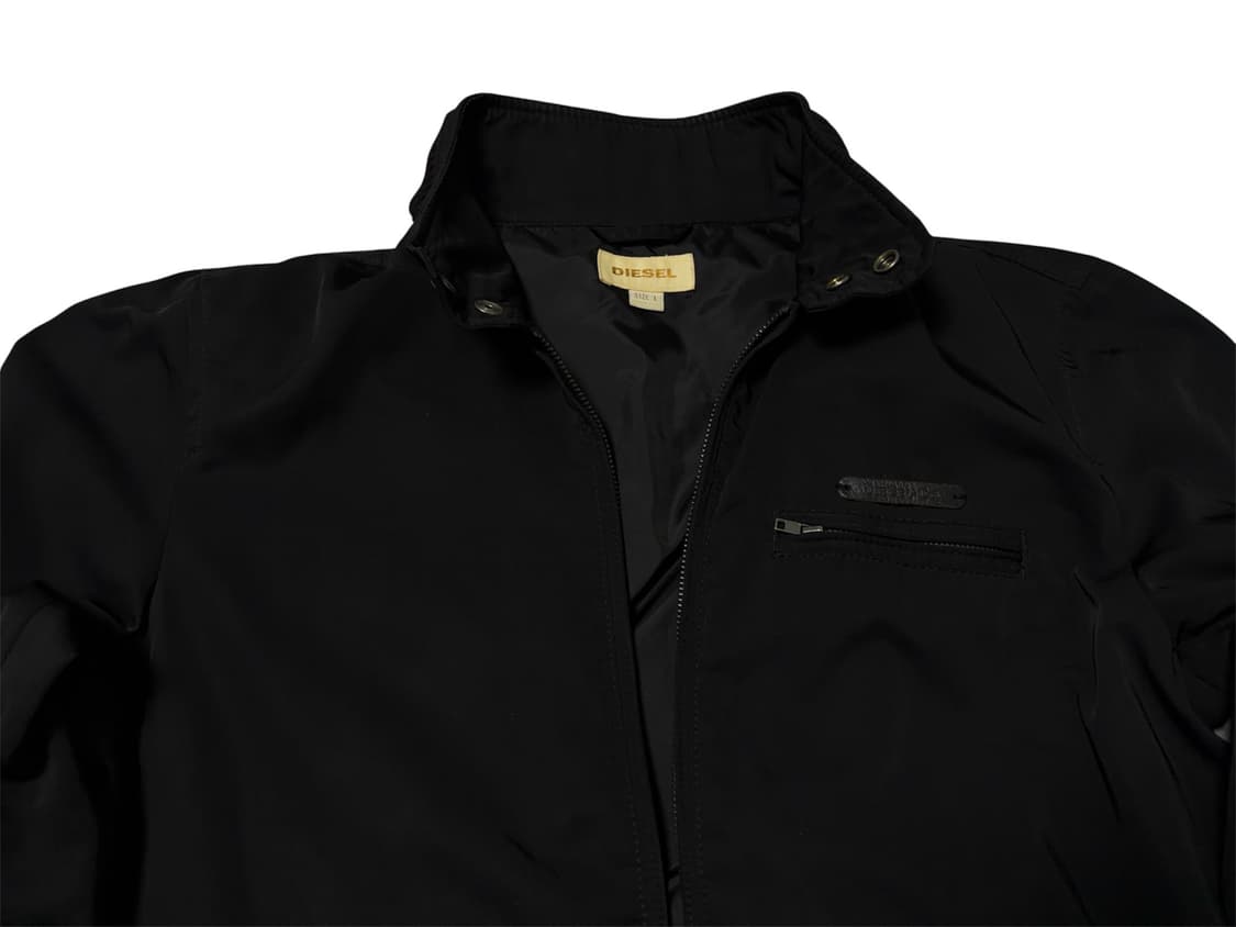디젤(Diesel) 가죽 로고 패치 블랙 나일론 재킷 상품이미지1