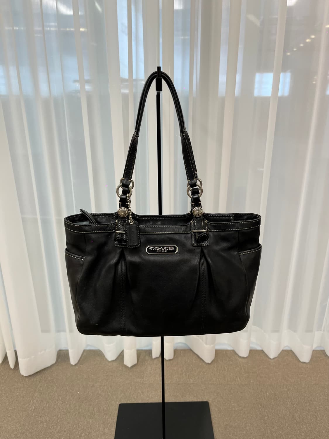 Coach Black Square Shoulder Bag 상품이미지1