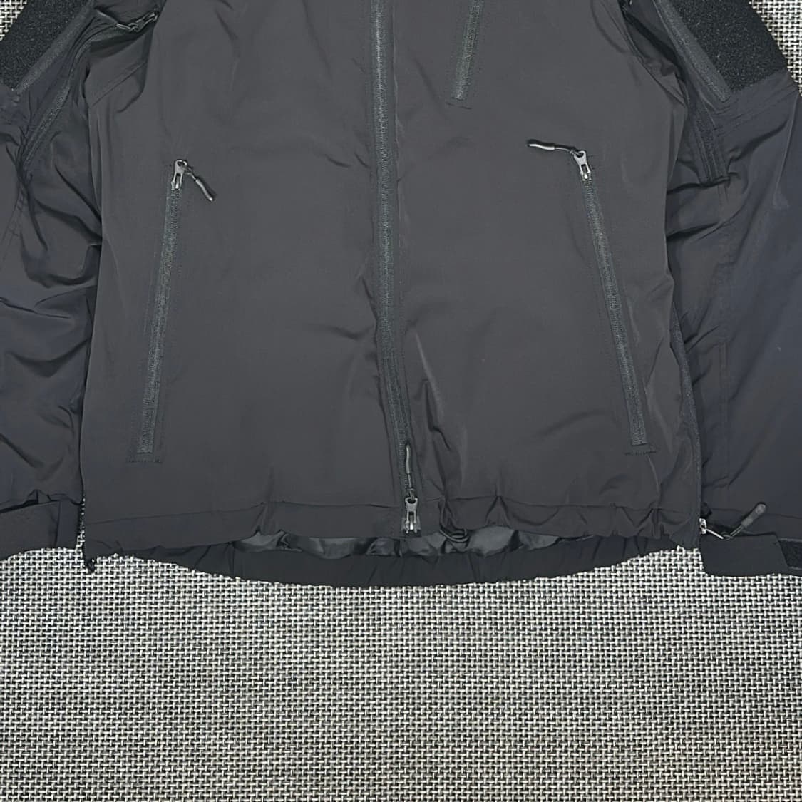 이즈네스 X 아부가르시아 패딩 (M) 상품이미지3