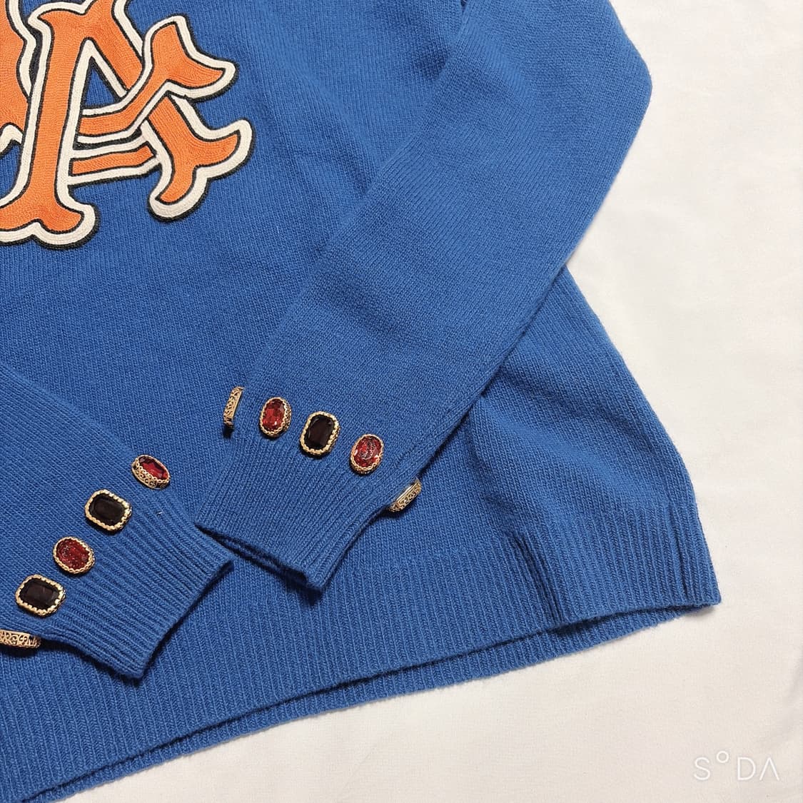 구찌 x MLB 콜라보 주얼리 니트 블루 M 상품이미지4