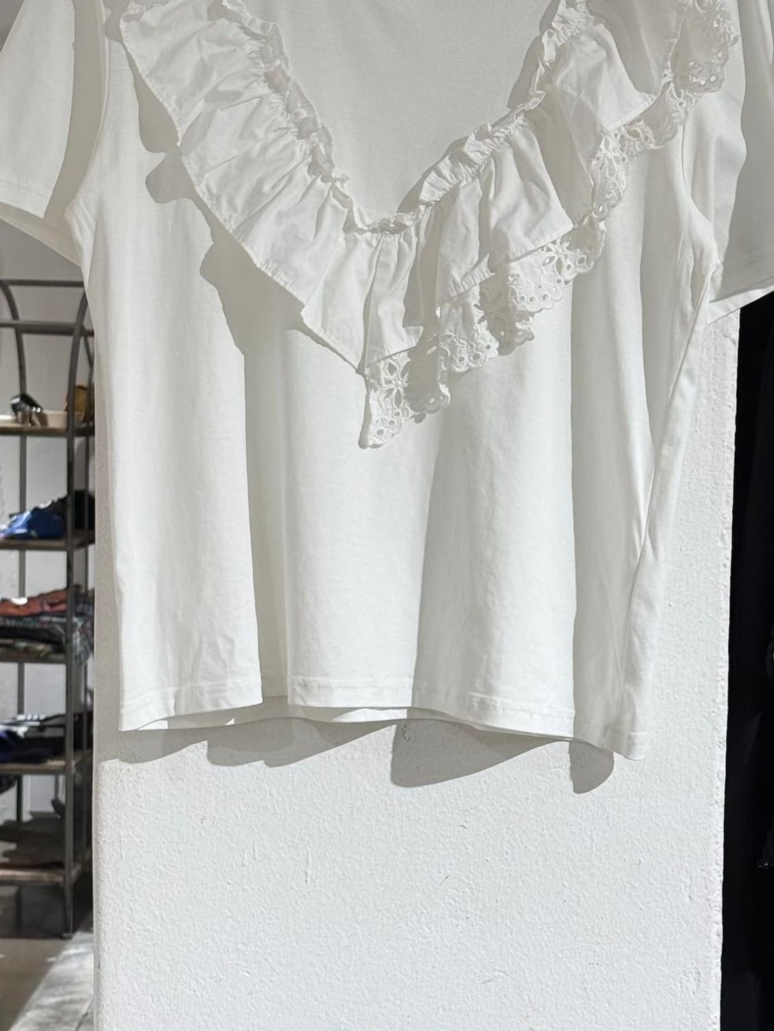 mm6 화이트 프릴 하프 티셔츠 상품이미지5