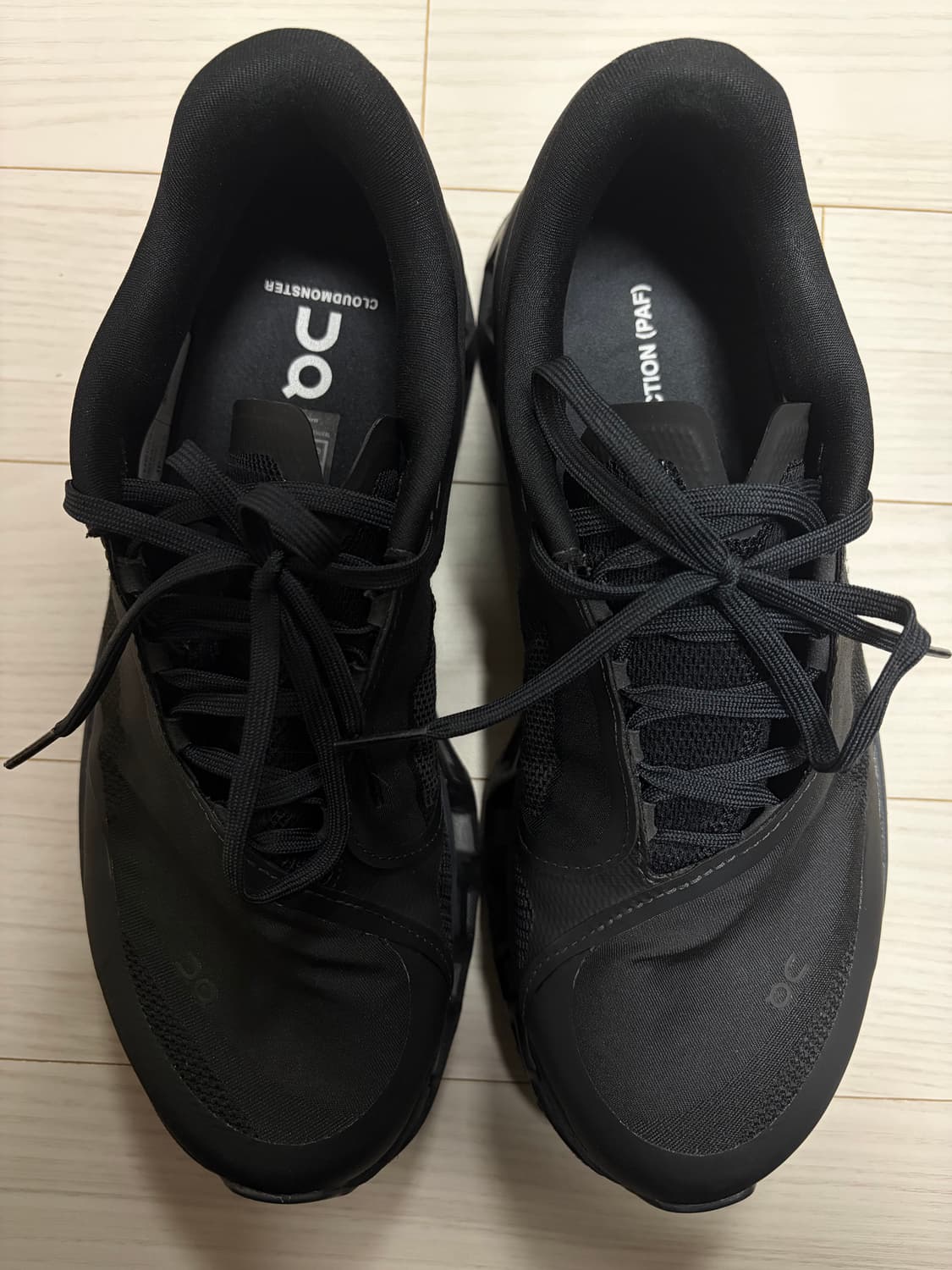 파프 온 클라우드몬스터 2 블랙 마그넷 265 상품이미지1