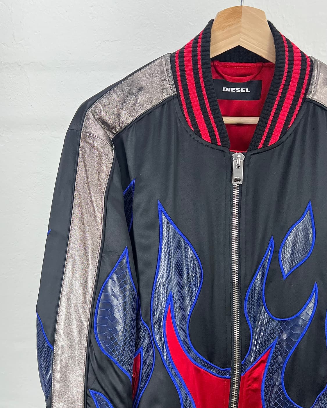 디젤 J-HELL 쉽스킨 레더 플레임 샷 파이톤 퀼팅 자켓 상품이미지2