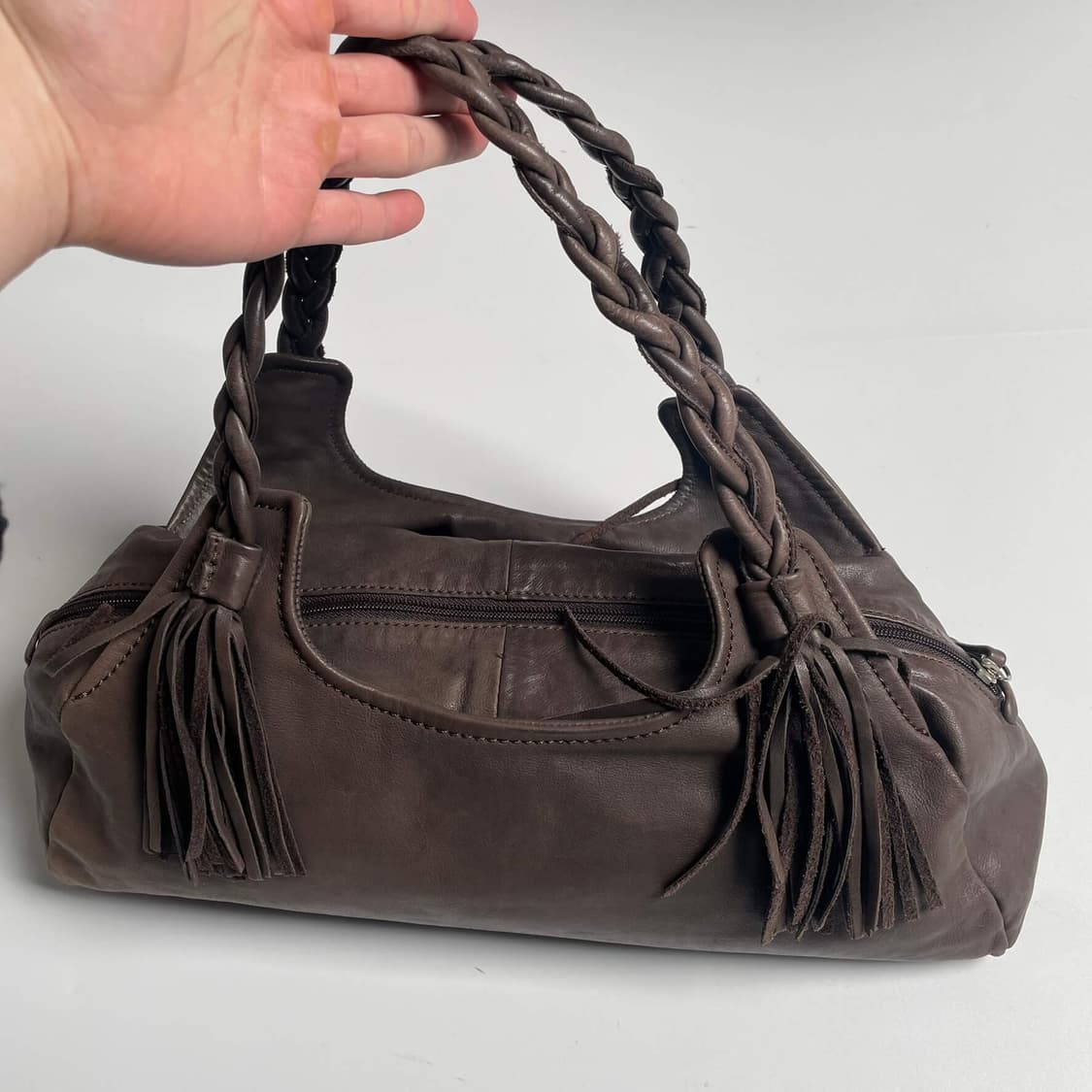 Nicoli X 스티치 테슬 레더 빅 백 상품이미지5