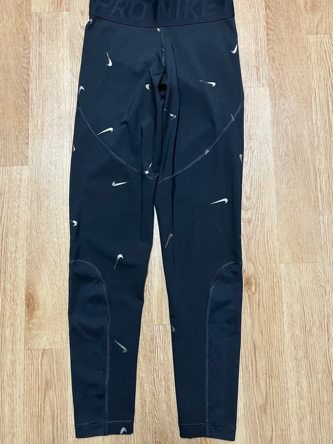 나이키 프로 블랙 레깅스 스우시 패턴 상품이미지1