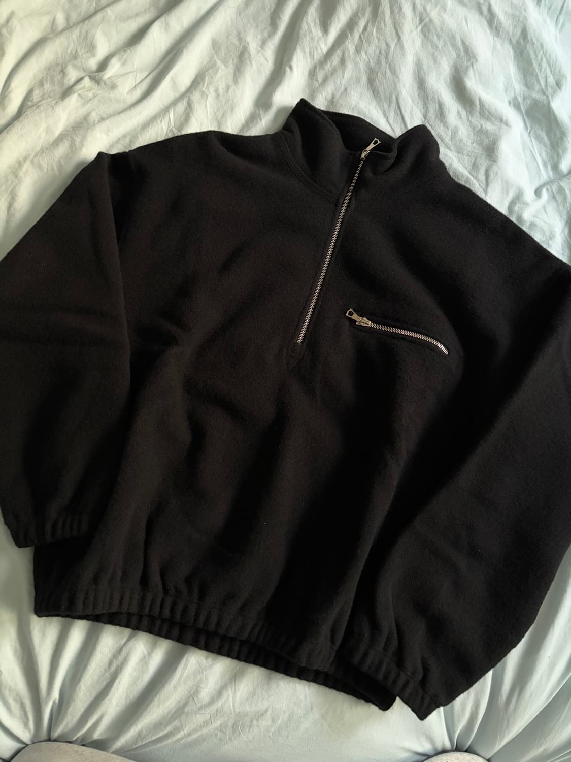 리에르 플리스 하프집업 블랙 상품이미지1