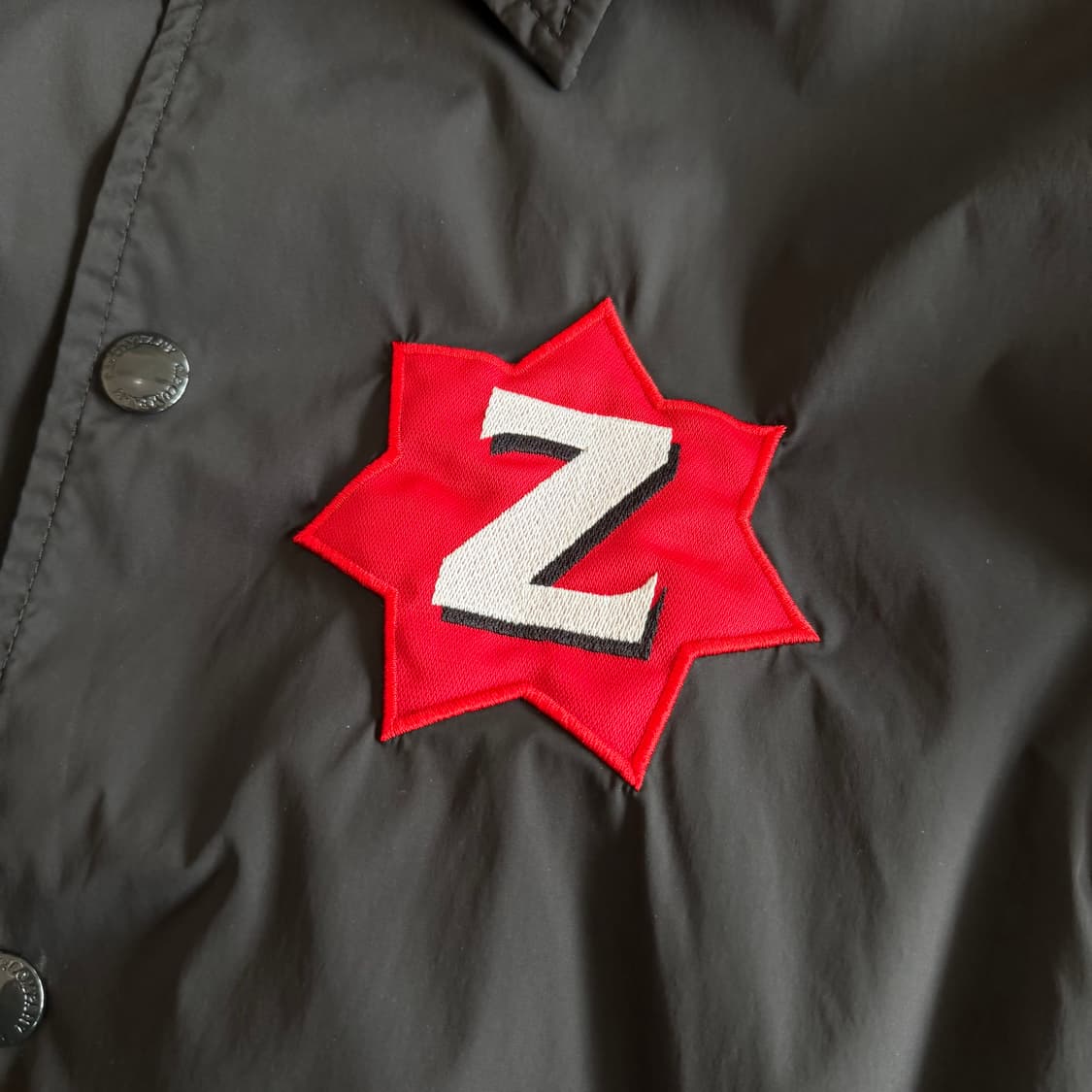 cp company x gorillaz 투어 자켓 상품이미지5