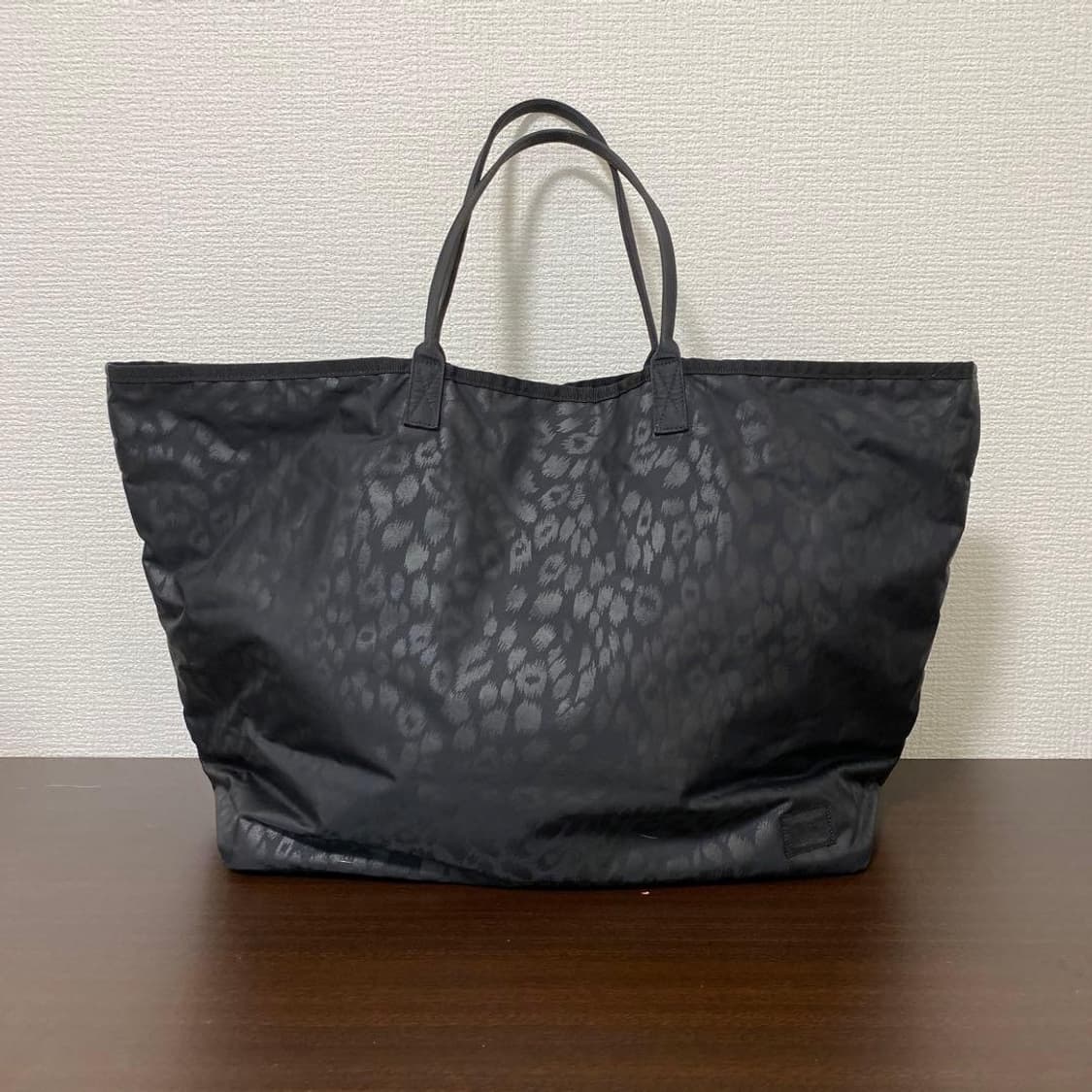 헤드포터(HEAD PORTER) 블랙뷰티 레오파드 대형 토트백 상품이미지1