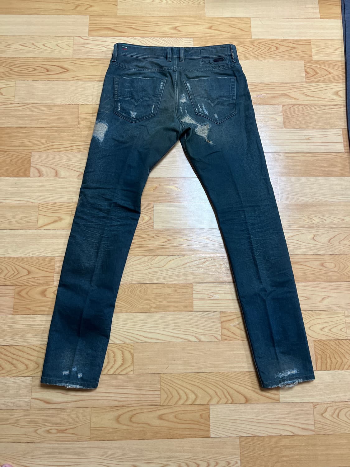 디젤 테파 슬림 캐럿 디스트로이드 진 made in Italy 상품이미지2