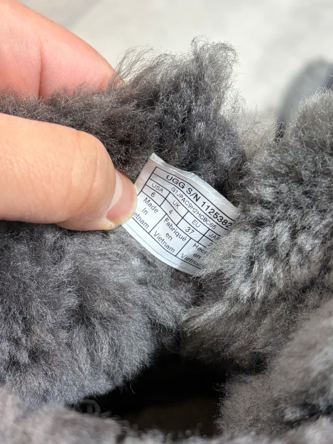 Ugg 리본 폼폼이 블랙 부츠 상품이미지9