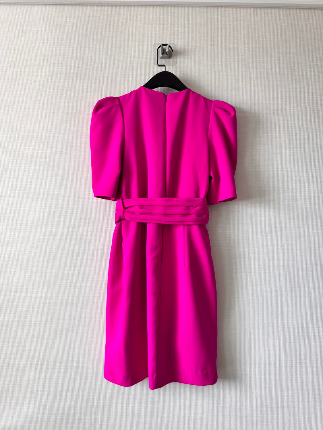 새상품 컨디션 Black Halo 핫핑크 랩 원피스2(55사이즈)made 상품이미지4