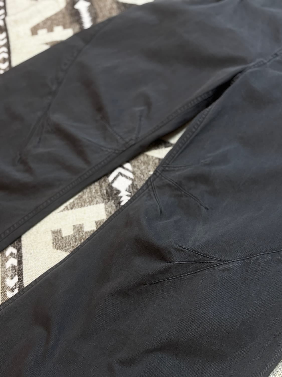 아르반 트리플 리프 커브드 팬츠_트리플 차콜 상품이미지6