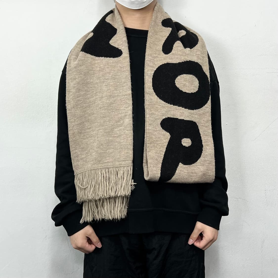 오프화이트 MIRROR 양면 로고 롱 머플러 상품이미지4