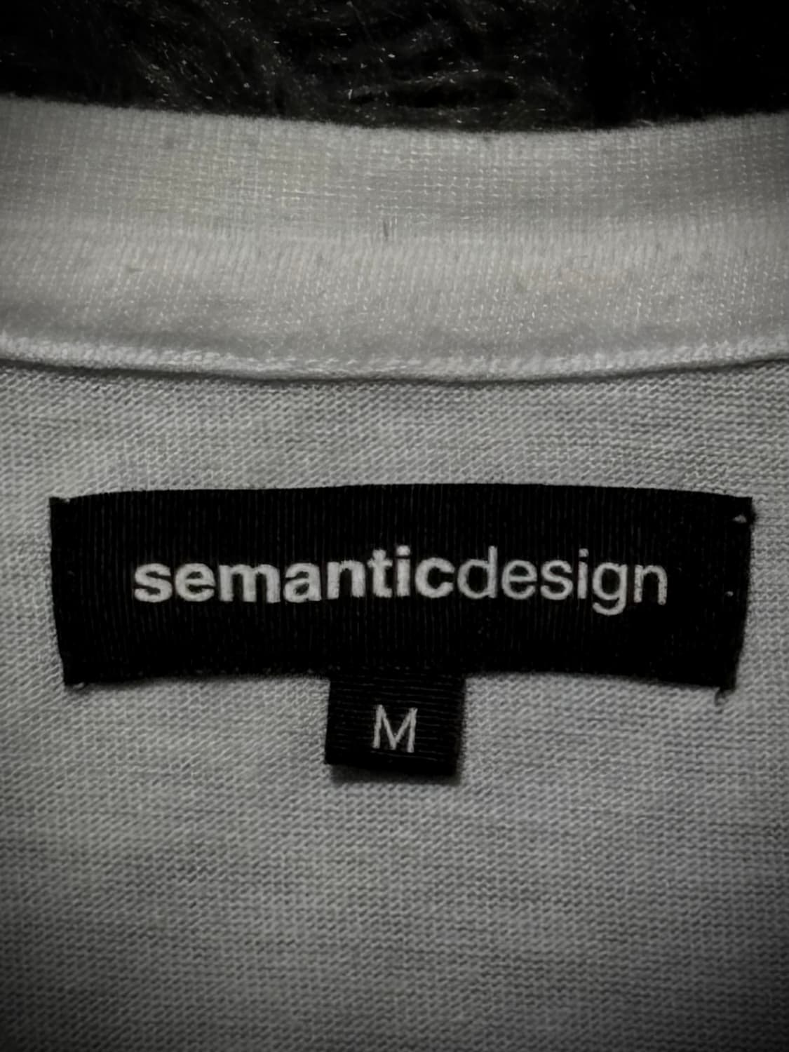 semantic design 파이톤 패턴 V넥 화이트 반팔 티셔츠 상품이미지9