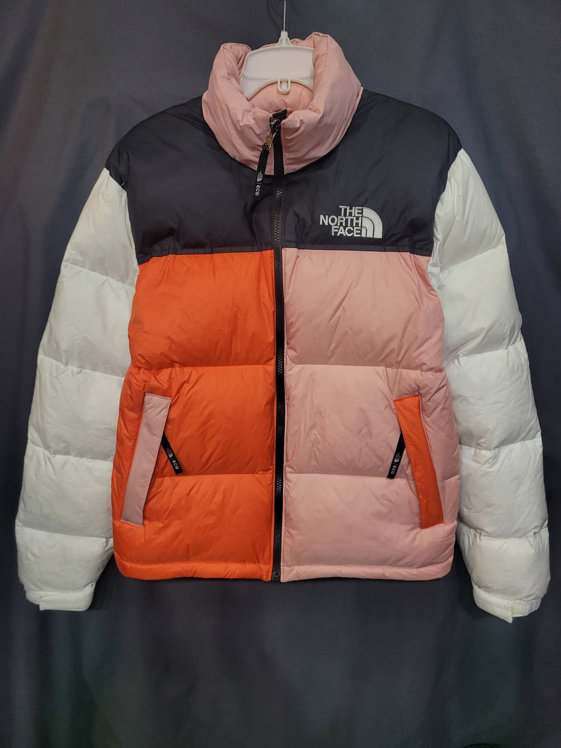 노스페이스 1996 컬러블록 눕시 자켓 캔디 핑크 희귀색상
패딩 상품이미지1