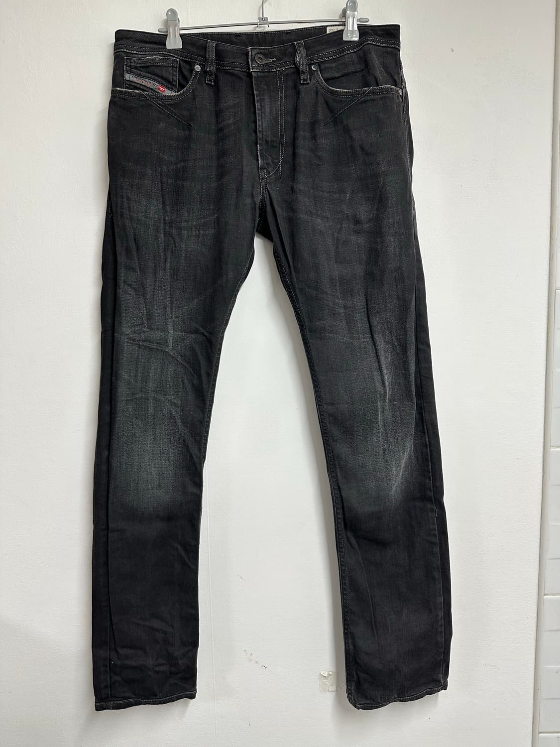 디젤 데님팬츠 흑청 상품이미지1