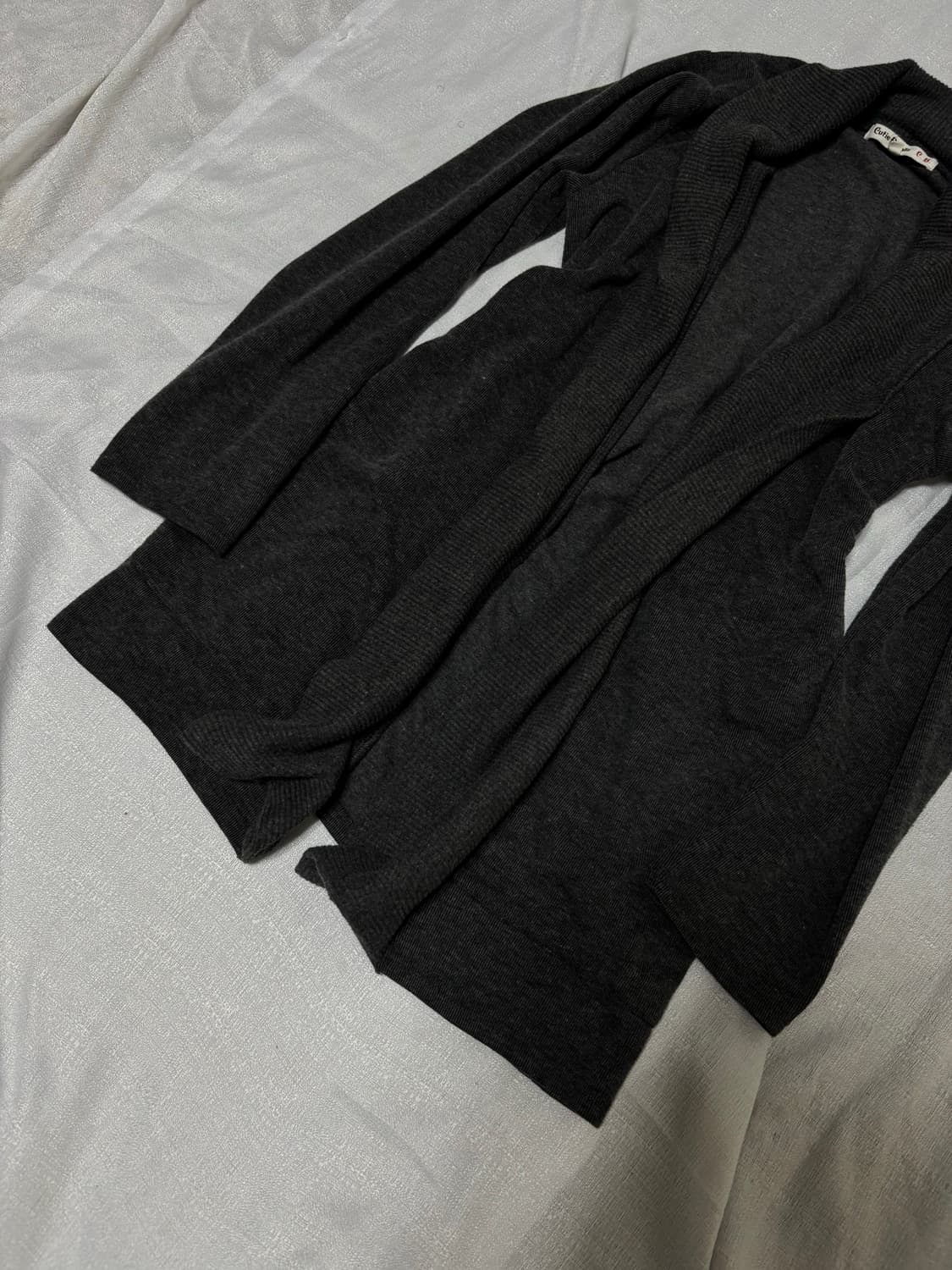 “Cutie Blonde” V-Kei Mood Grey Cardigan 상품이미지4
