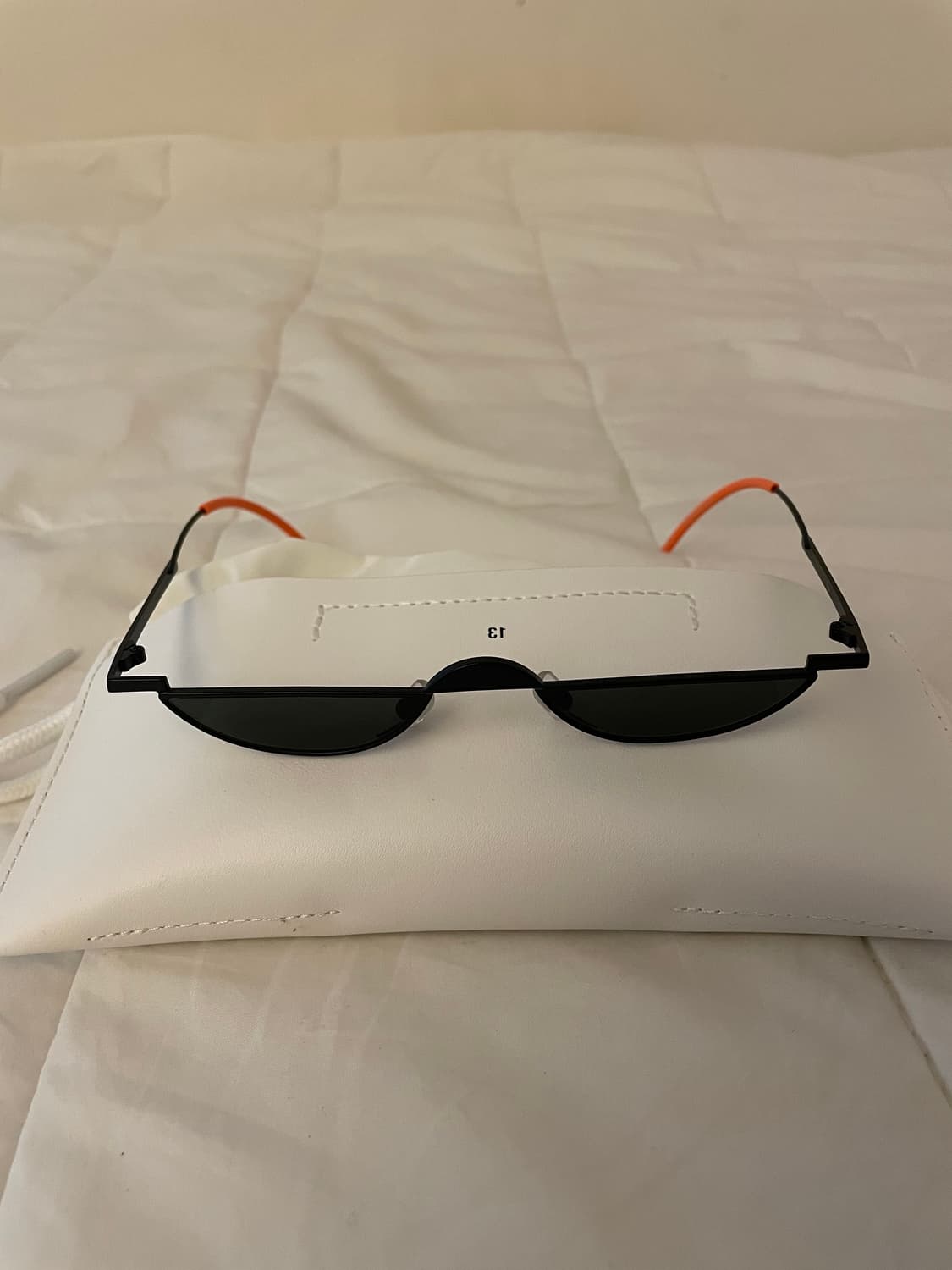 젠틀몬스터 13 bees 상품이미지1