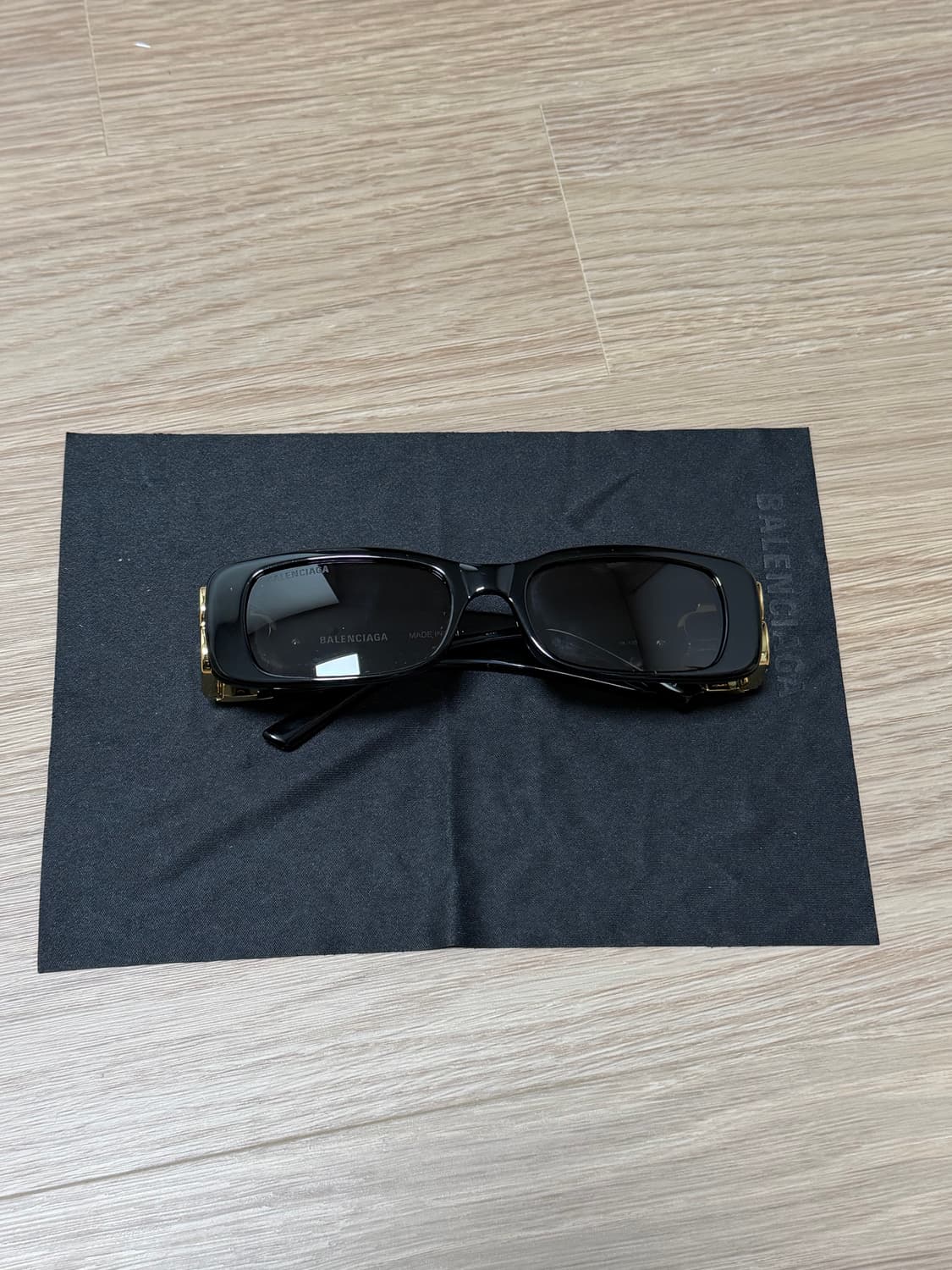 발렌시아가 다이내스티 렉탱글 선글라스 블랙 상품이미지1