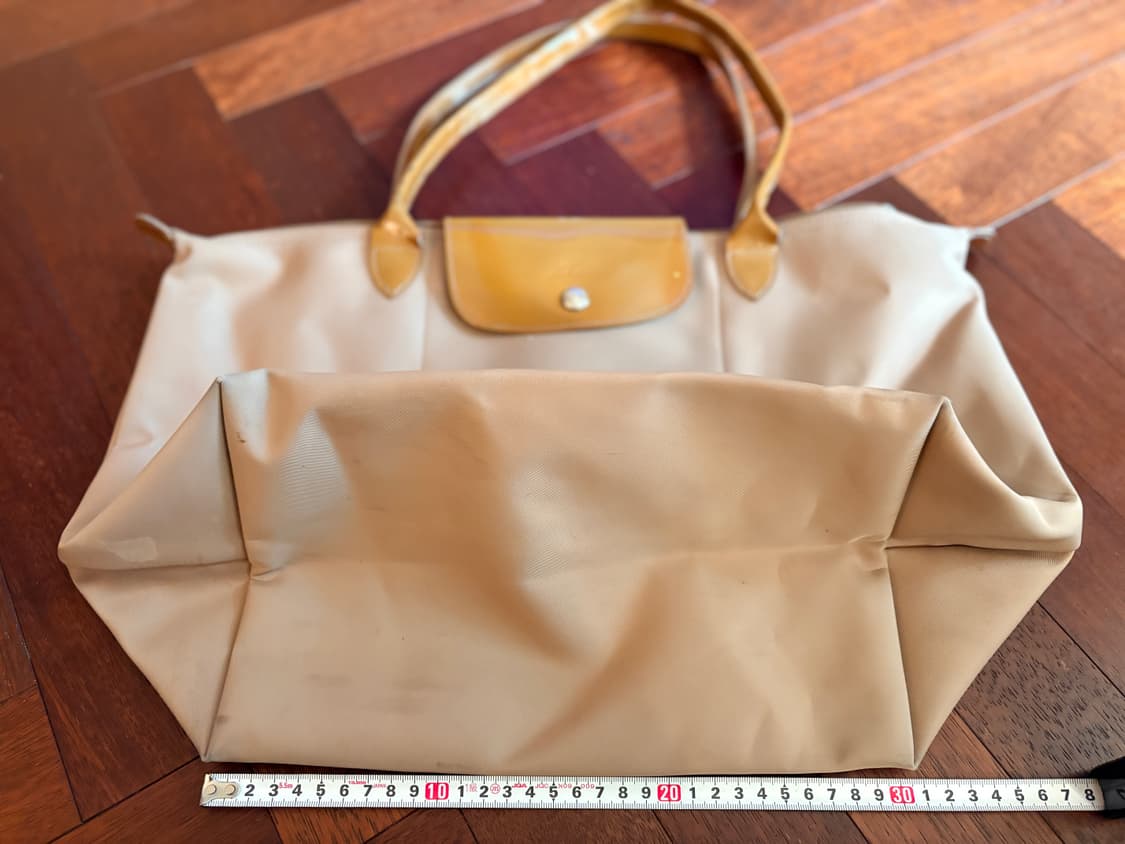 Longchamp 롱샴 베이지 에나멜 숄더백 상품이미지5