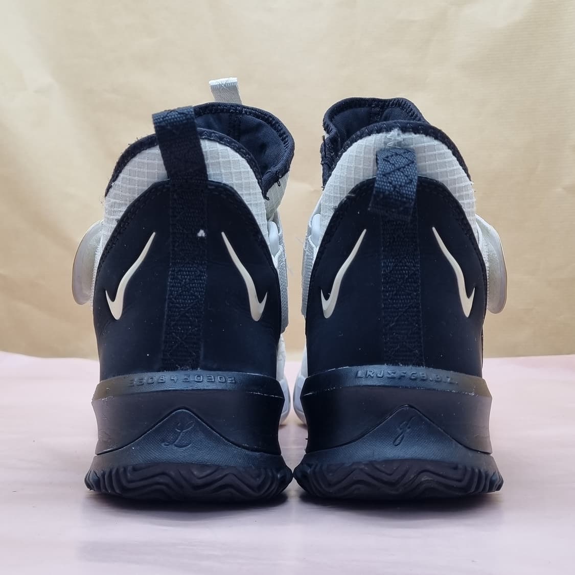 나이키 르브론 솔져13  농구화 250 상품이미지4