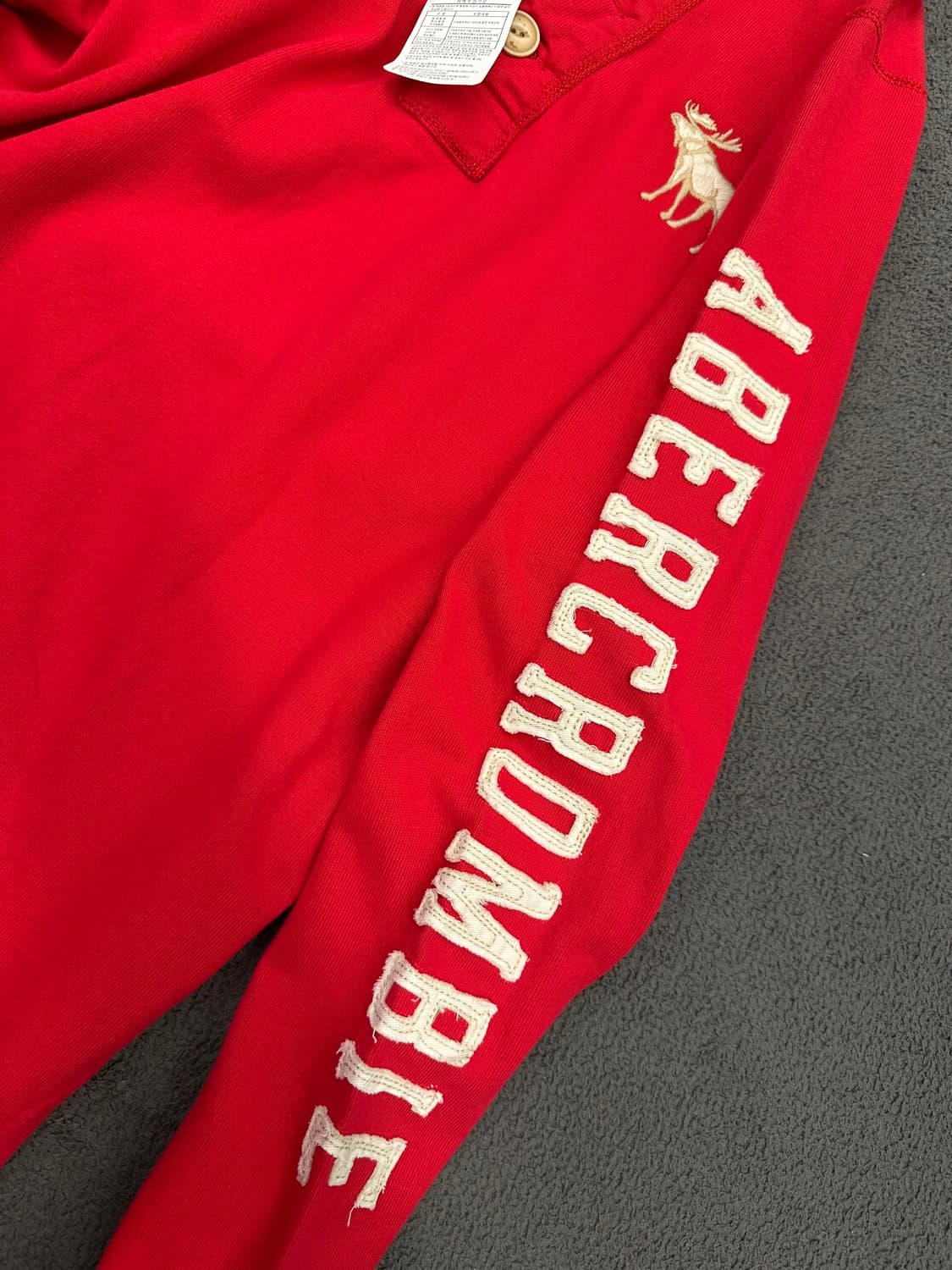 아베크롬비 빈티지 레터링로고 풀오버 슬리브 처분  상품이미지3