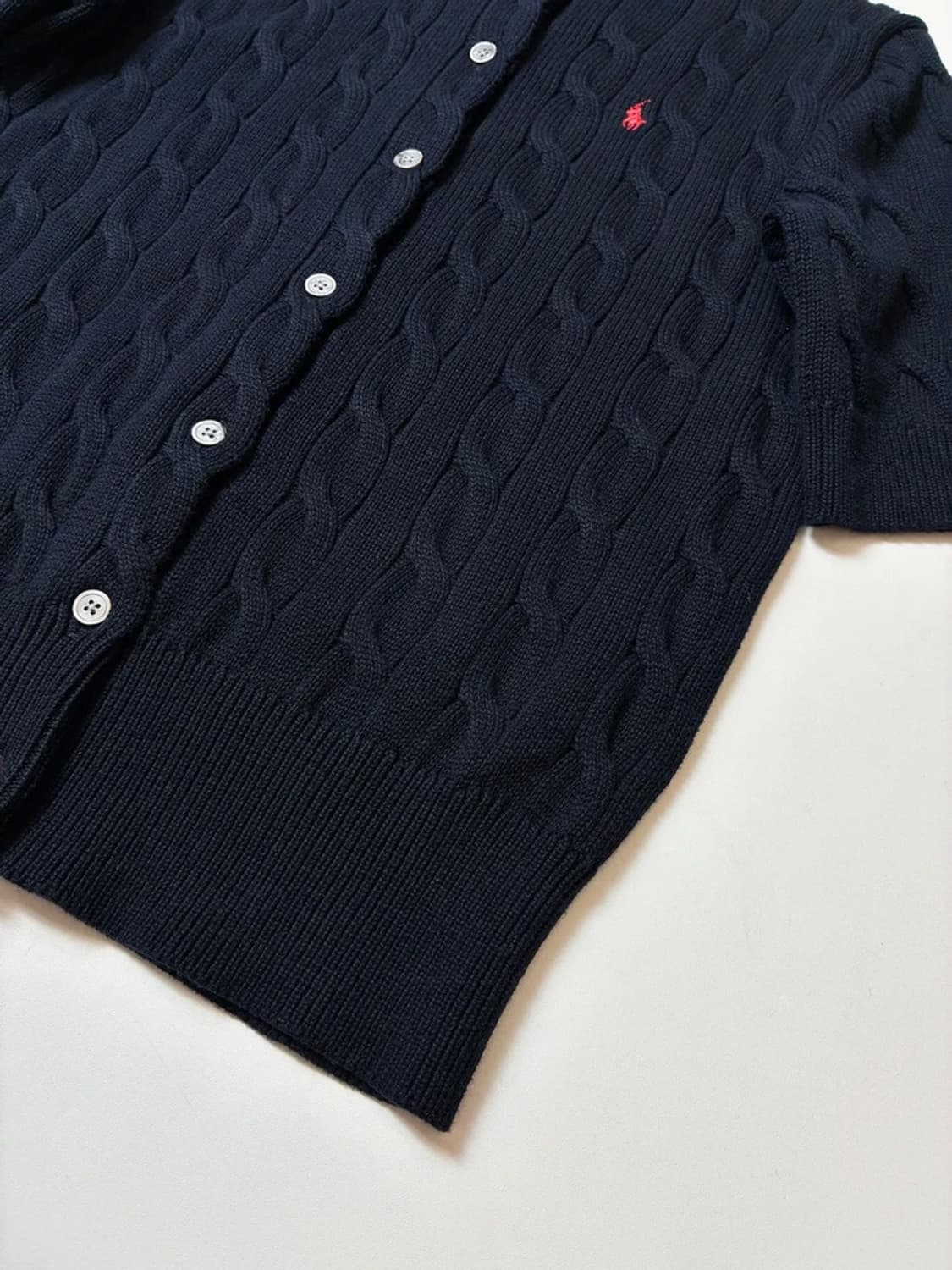 폴로 랄프로렌 큐알 신형 화이트라벨 꽈배기 반팔 니트 가디건 PN8914 상품이미지4