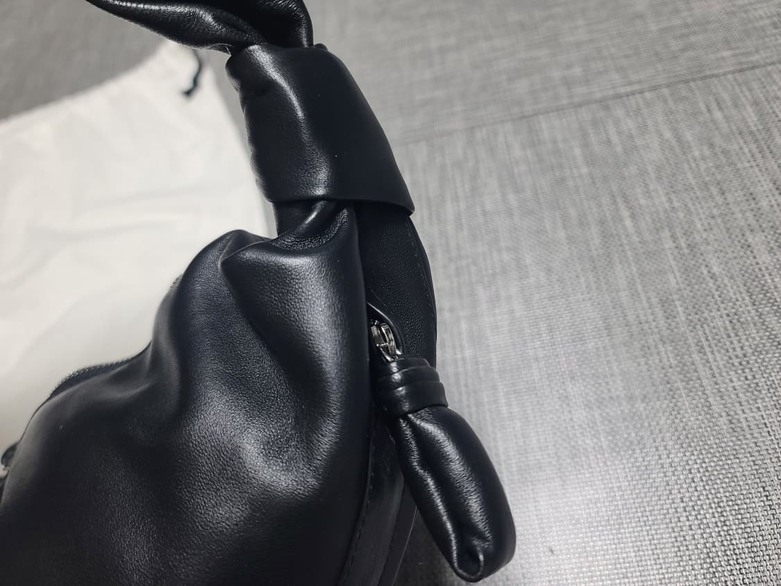 르메르 크루아상백 라지 블랙 크로스백 숄더백 상품이미지4