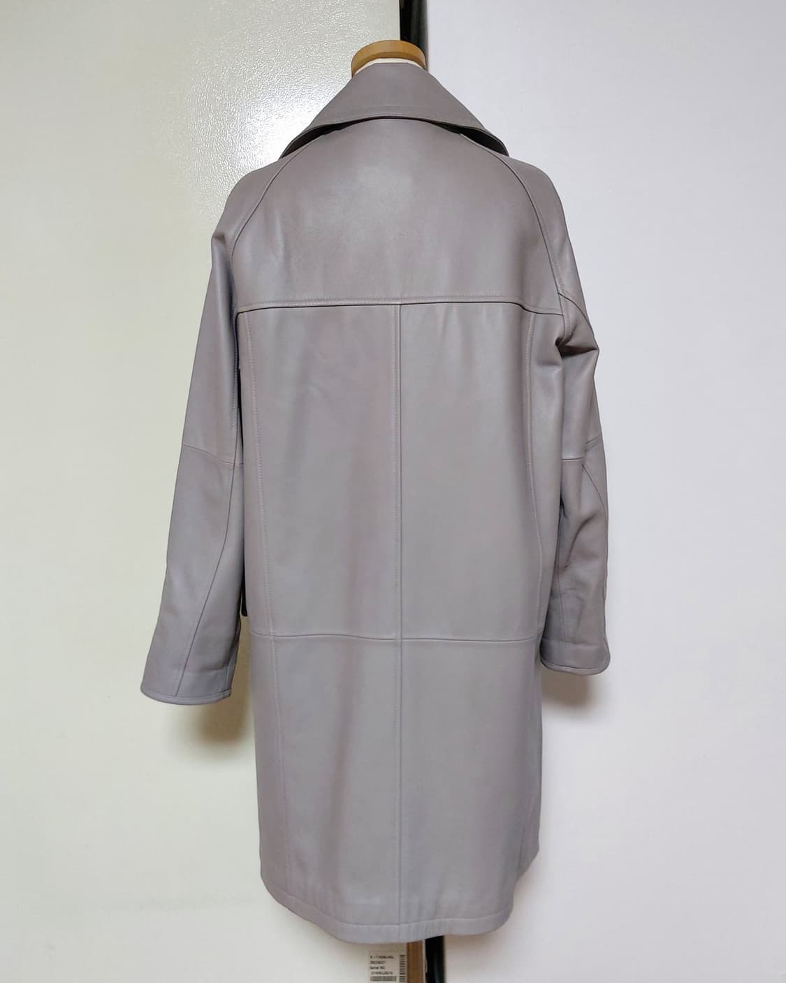 로보(ROBO) 여성 양가죽 코트 (M)

 상품이미지3