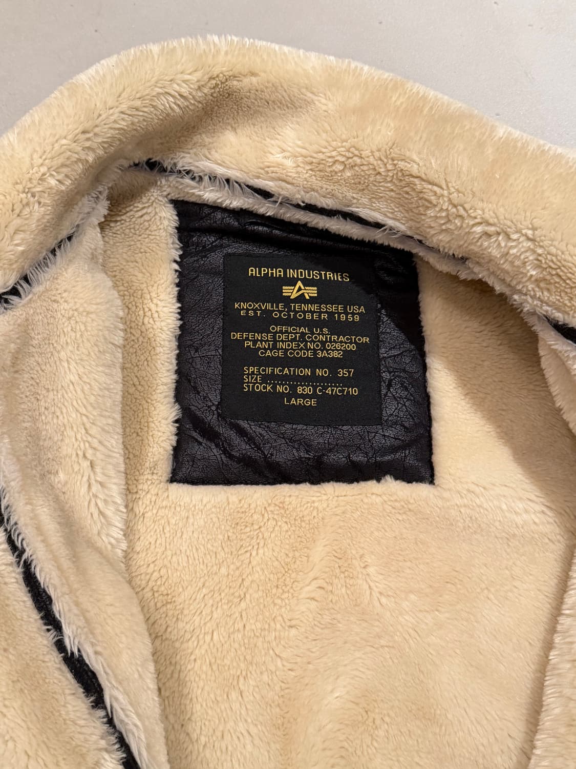 알파인더스트리 블랙 무스탕 L 상품이미지3