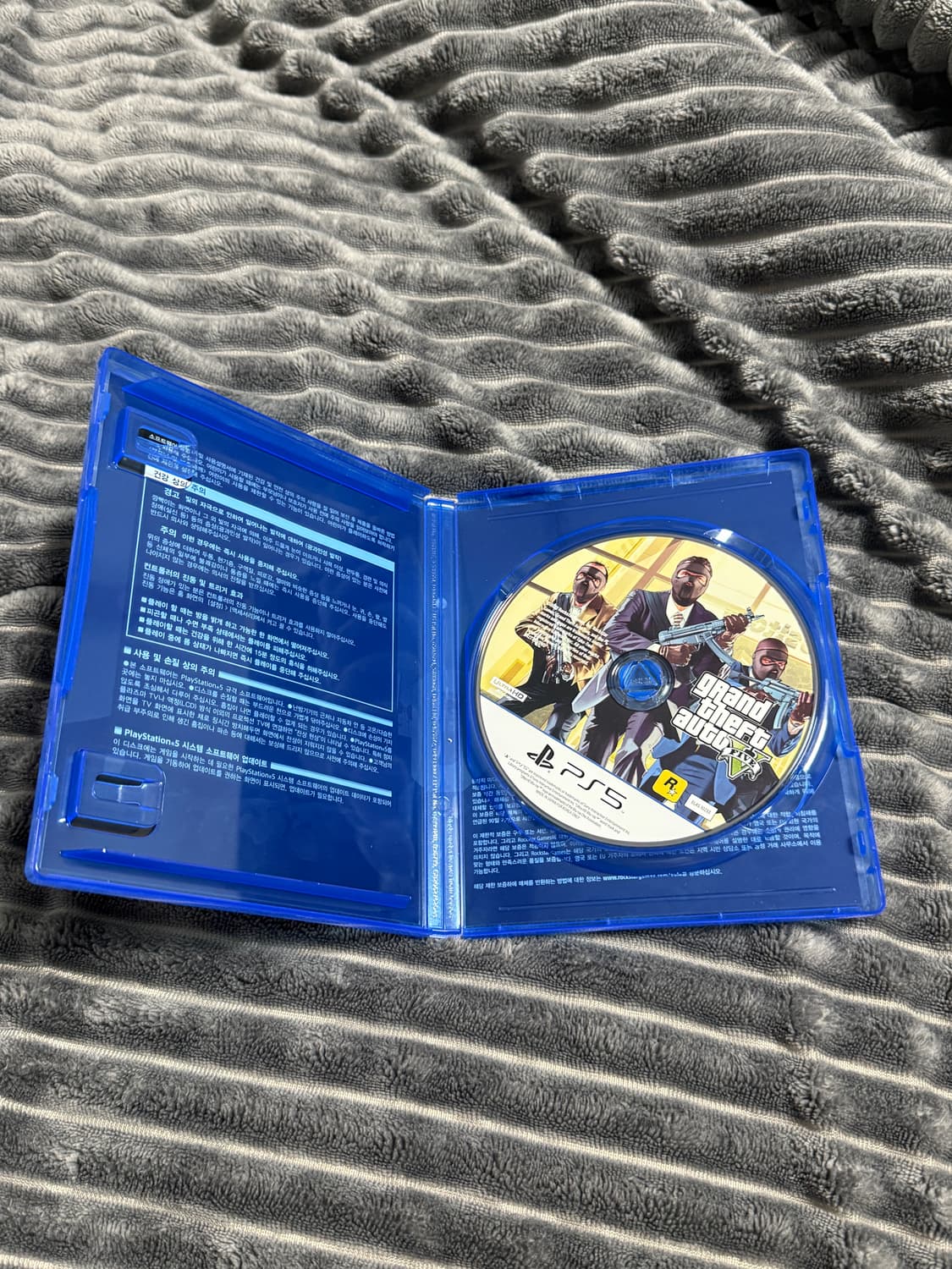 플레이스테이션5 gta5 타이틀 씨디 상품이미지2