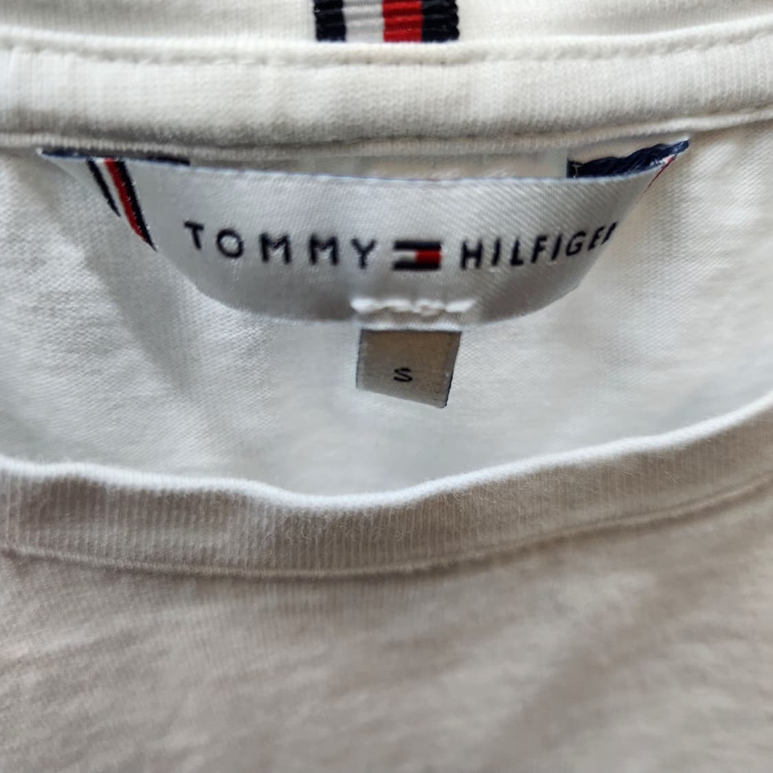 타미힐피거 빅로고 자수 반팔티 S(S) 상품이미지5