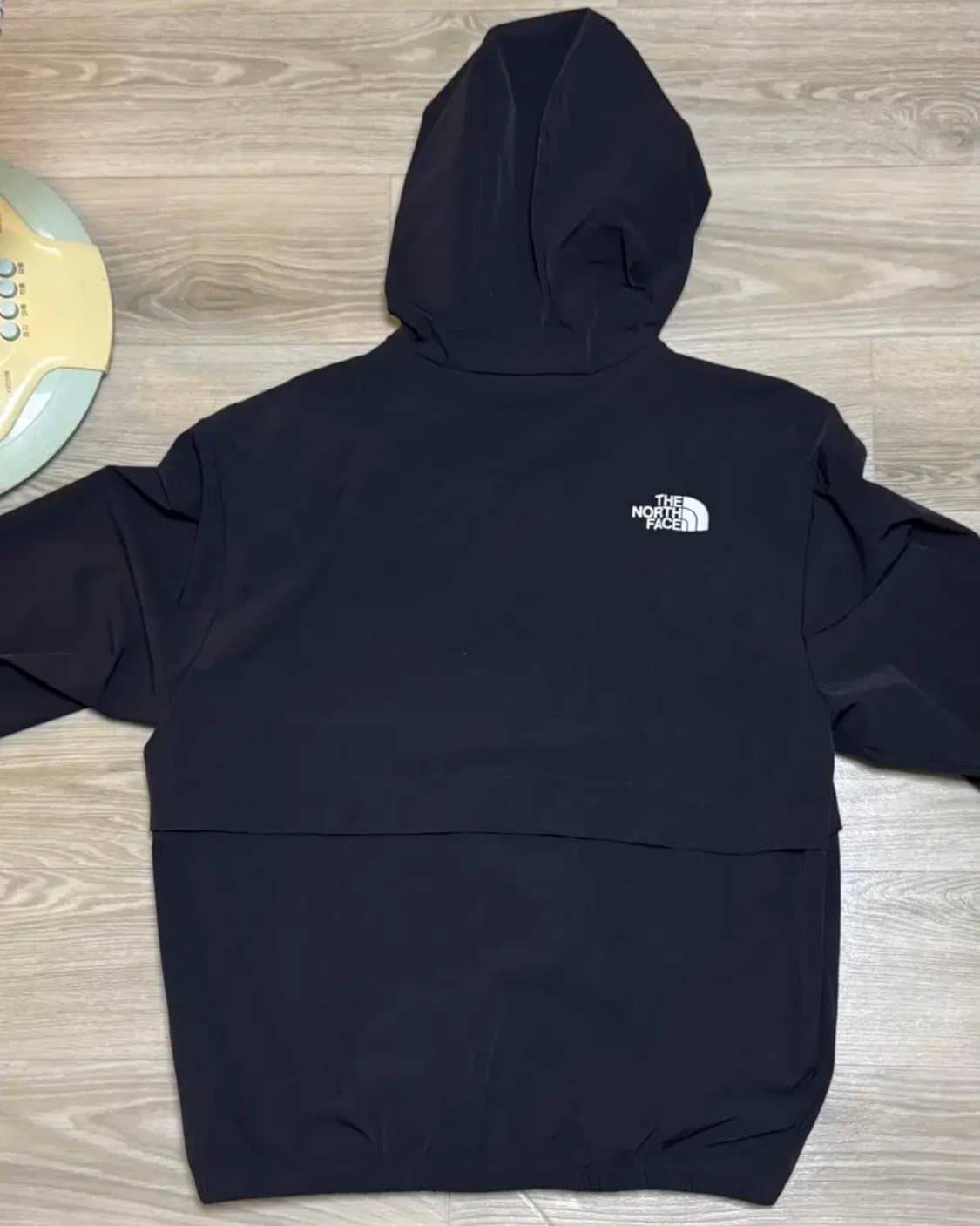 노스페이스 바람막이 L 상품이미지2