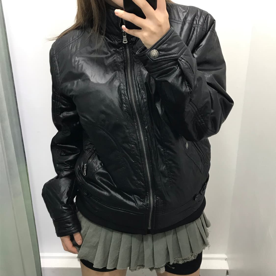 캘빈클라인 블랙 유광 나일론 자켓 상품이미지2