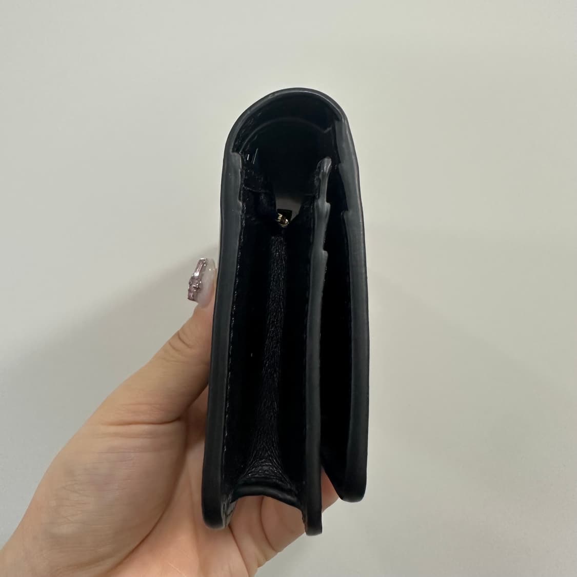 셀린느 트리옹프 컴팩트 지갑 블랙 (단종) 상품이미지3